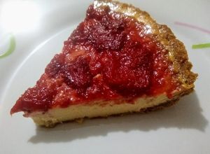 Una foto de Pay de queso y fresas