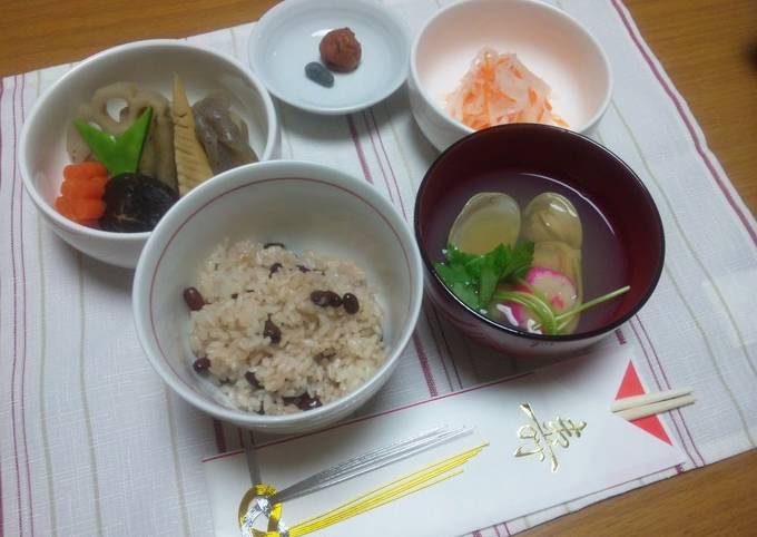 Hamaguri Clam Clear Broth Soup (for your child's first meal celebration)