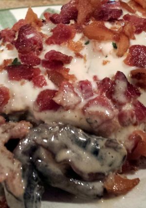 A picture of Cheesy Chicken and Mushrooms.