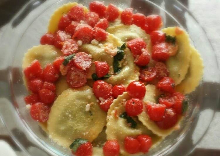 How to Make Tasty Delicious Ravioli (butter,garlic,basil &cherry tomatoes)