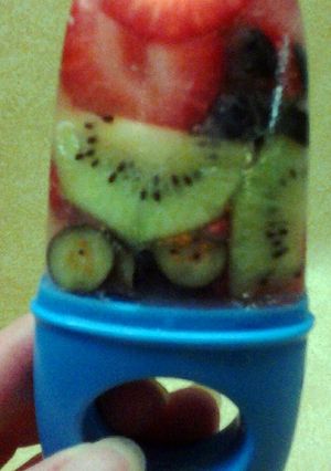A picture of Fresh Fruit Freezer Pops.