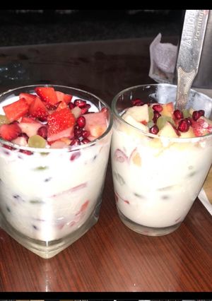 A picture of Greek yogurt fruit pomfret.