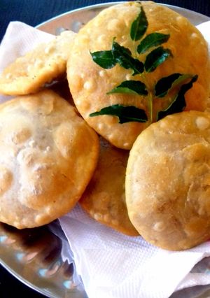A picture of Kachori.