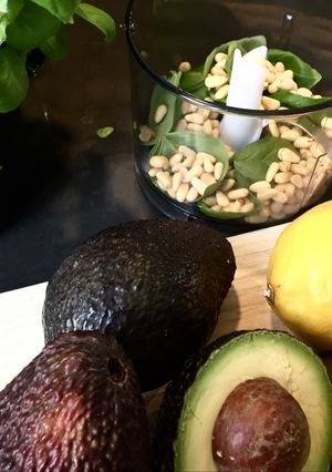 Une photo de Pesto d'avocat
