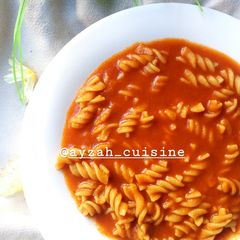 A picture of Eliche in tomato sauce.