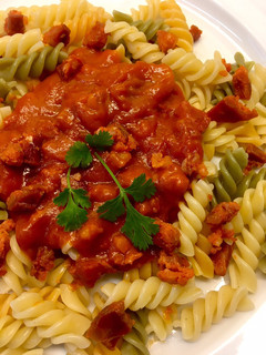 Una foto de Salsa picante de tomate, guindilla y chorizo🌶 para pasta