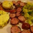 Saucisse de Montbeliard embeurré de chou et champignons farcis