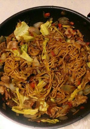 Una foto de Pasta yakisoba 焼きそば, japanese recipe