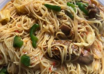 How to Cook Perfect Spaghetti with assorted meat and green pepper kitchenhuntchallenge