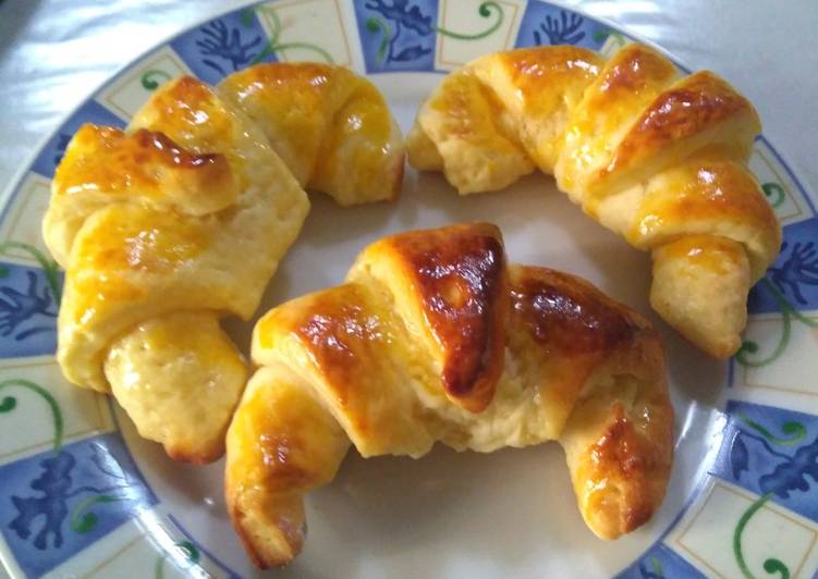 Medialunas de manteca sin gluten
