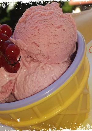 Foto di Gelato ai lamponi e ribes