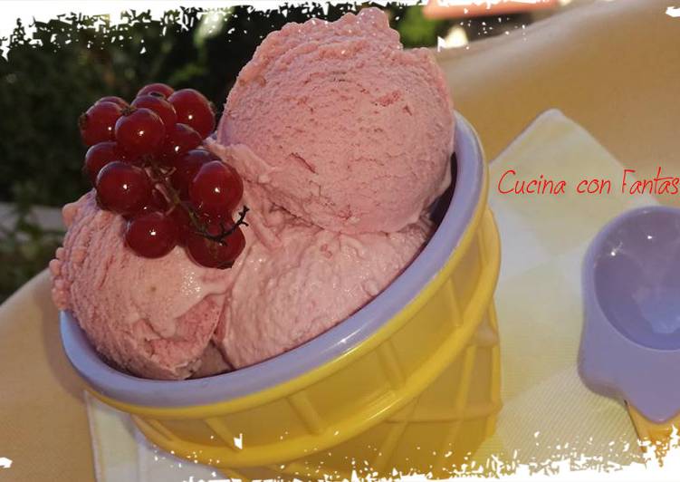 Gelato ai lamponi e ribes