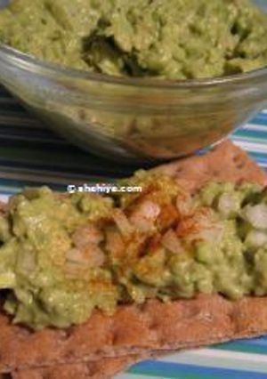 A picture of Hot & Spicy Guacamole.