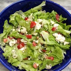 A picture of Fresh Green Salad.