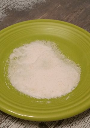 A picture of Lemon Rimming Sugar.