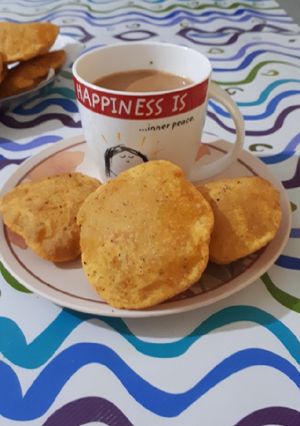 A picture of Besani Masala Puri.