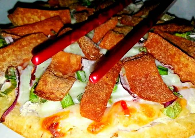 Simple Way to Prepare Homemade Mike's Crab Rangoon Pizza