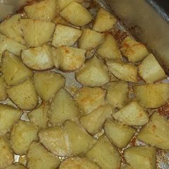 A picture of Garlic-Parmesan Oven Roasted Potatoes.