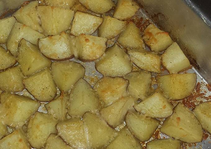 Garlic-Parmesan Oven Roasted Potatoes