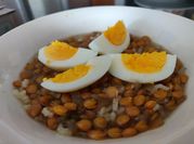A picture of lentils slow cooker