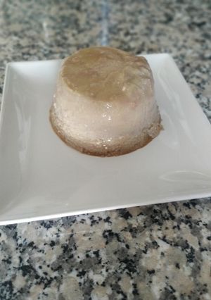 Una foto de Flan de aguacate y nueces