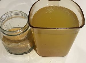 Una foto de Limonada de Curcuma y Jengibre