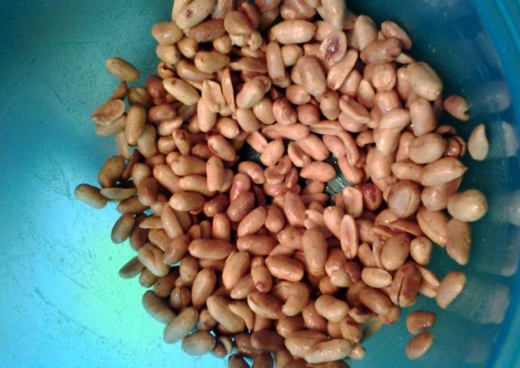 Recipe of Award-winning Thai Chili Lime Peanuts