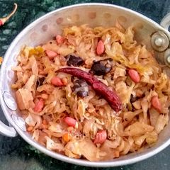 A picture of Tangy Cabbage.