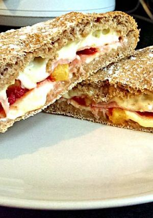 A picture of Sophie's wholemeal Hawaiian pizza pocket.