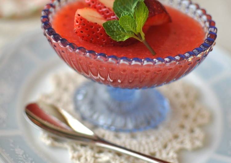 Easiest Way to Prepare Super Quick Homemade Strawberry Jello with Pulp Made with Agar (Kanten)