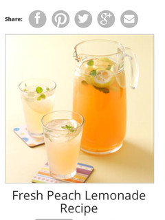 A picture of Fresh Peach Lemonade.