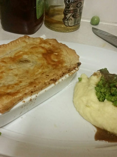 A picture of Steak n onion Pie.