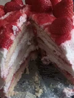 Una foto de Tarta de fresas y nata con bizcocho japonés, Sin gluten