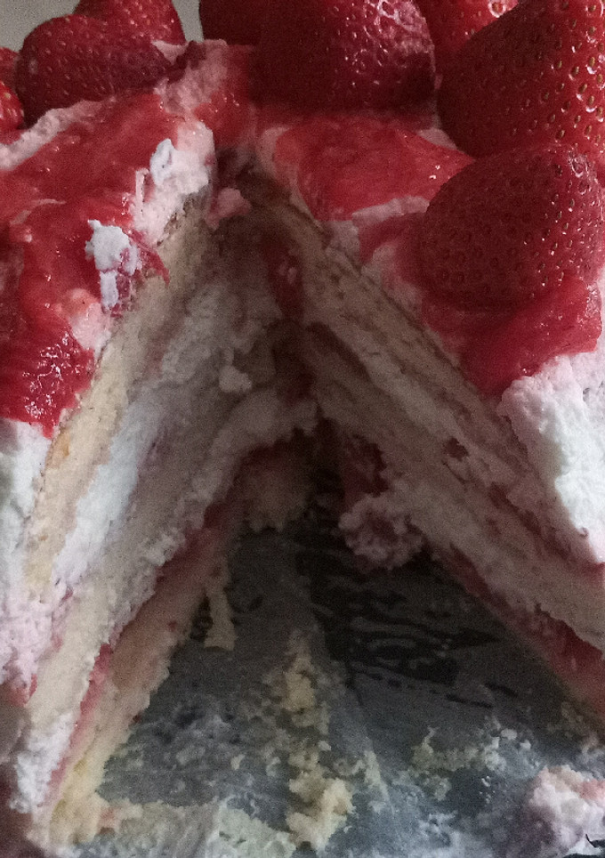 Una foto de Tarta de fresas y nata con bizcocho japonés, Sin gluten