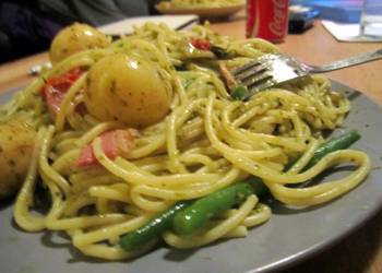 Easy Fast Cooking Pesto Pasta with potatos green beans tomatoes and bacon Delicious and Healthy Easy Fast Cooking Pesto Pasta with potatos green beans tomatoes and bacon Delicious and Healthy