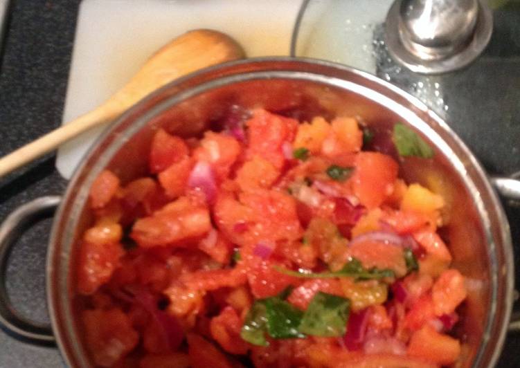 Steps to Make Speedy Killer Pomodori (AMAZING with Garlic Bread!)