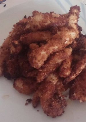 Una foto de 423.Pechugas de pollo rebozadas con pan rallado o cereales