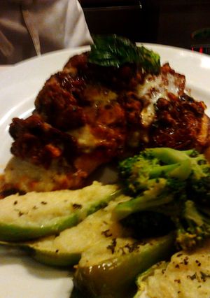 A picture of chicken parmesan.