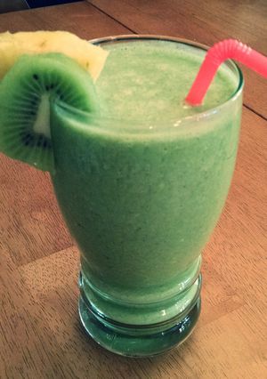 A picture of Tropical Green Smoothie.