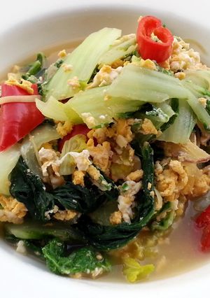A picture of Spicy Bak Choy With Eggs.