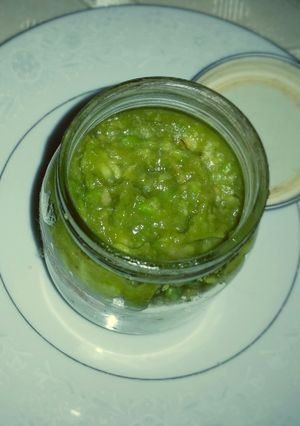 A picture of Avocado Scrub and Moisturizer.