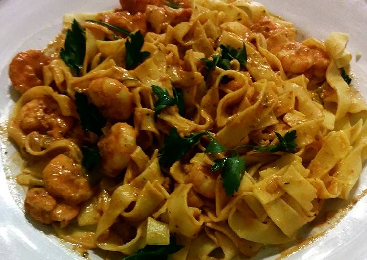 Recipe of Any-night-of-the-week Tagliatelle con Scampi