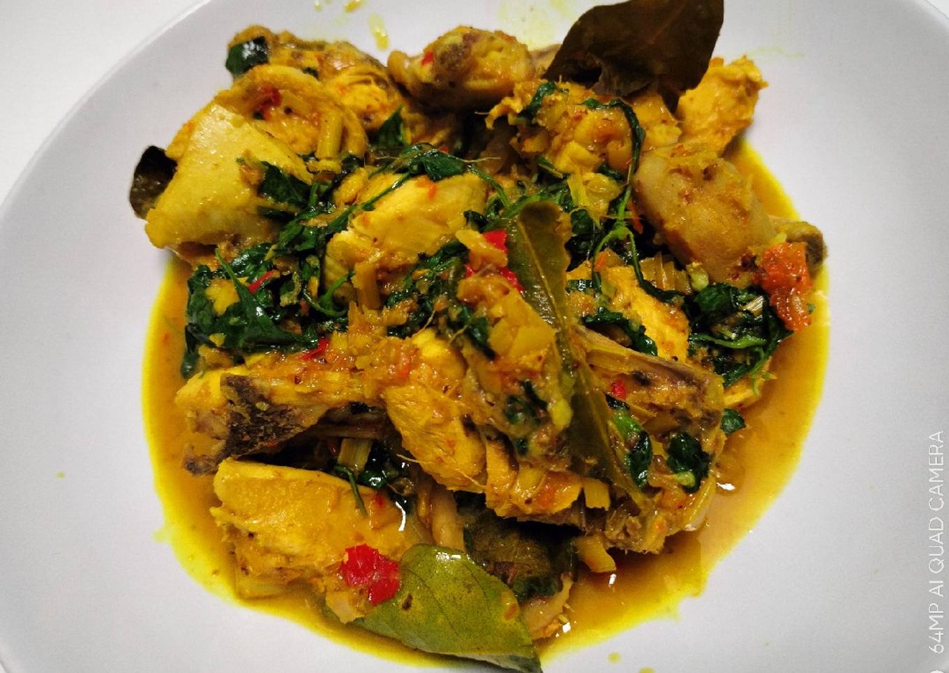 Rica-rica ayam kemangi pedas