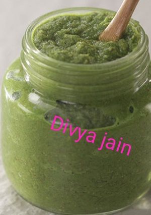 A picture of Spring onion raw mango chutney.