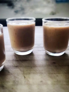 Una foto de Smoothie de nísperos y zanahoria