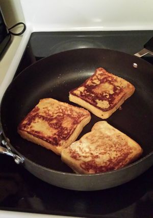 A picture of Fancy french toast.