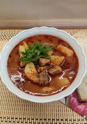 Otthon melege gulyásleves 🍲 recept fotója