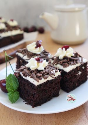 Foto resep Cake Potong Black Forest Satu Telur, Tanpa Emulsifier, Tanpa Mixer, Moist Banget 👌