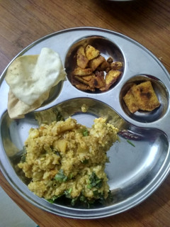 பிஸிபேளாபாத். #kids3#lunchboxrecipes செய்முறை முக்கிய புகைப்படம்