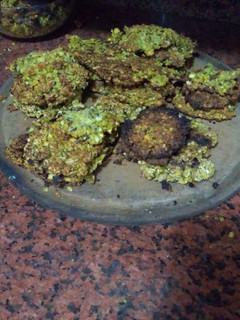 Una foto de Hamburguesas de garbanzo y arvejas veganas